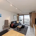 Apartment In By Marina Views *