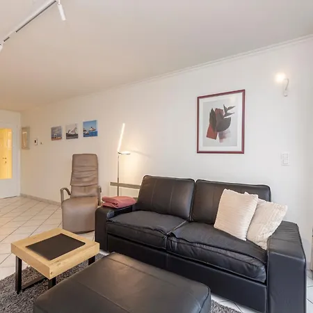Paradis In Apartment *