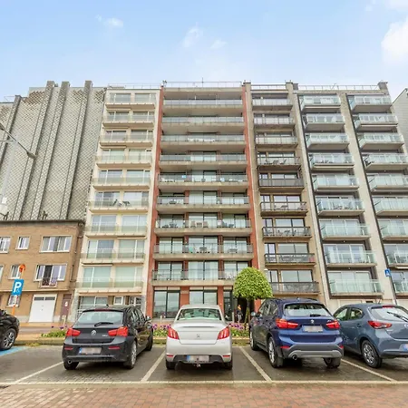 In By Marina Views Апартаменты