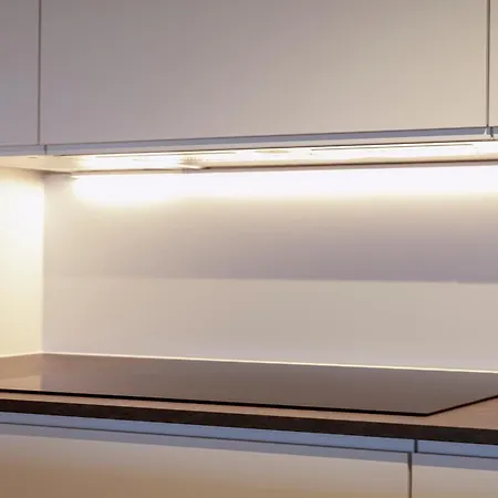 Apartman In By Marina Views *