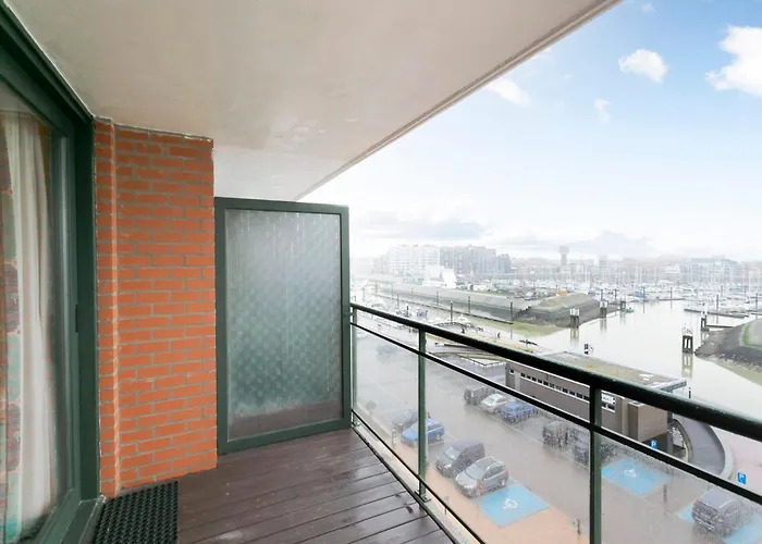 公寓 In By Marina Views