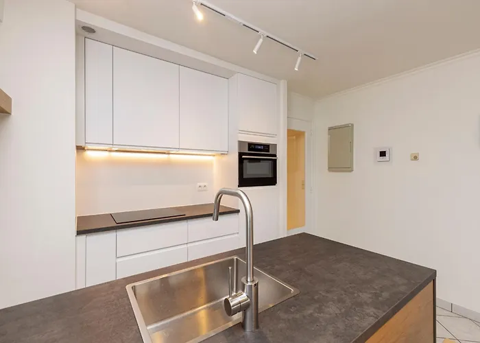 In By Marina Views 布兰肯贝赫