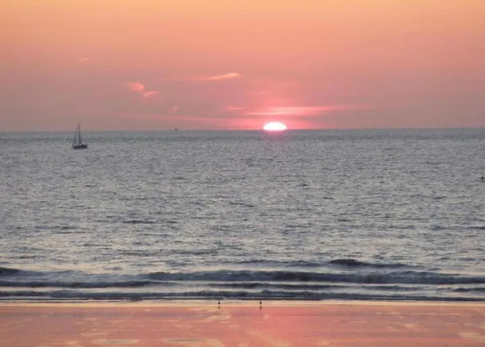 In By Marina Views 布兰肯贝赫