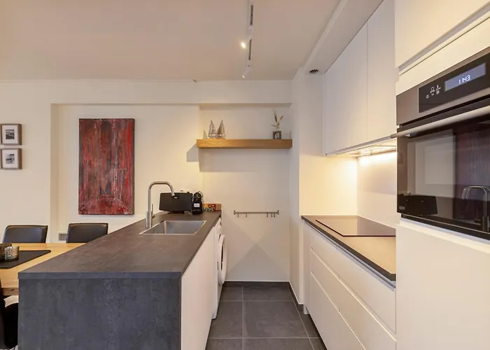 公寓 In By Marina Views *