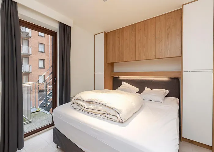 公寓 In By Marina Views