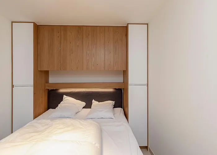 公寓 In By Marina Views