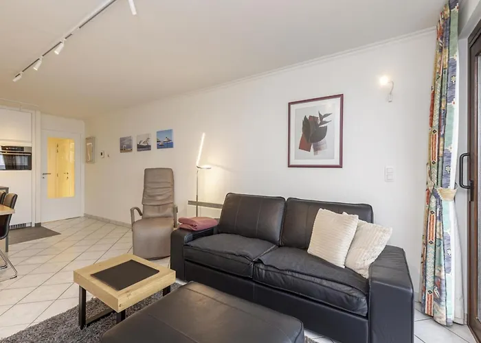 In By Marina Views 布兰肯贝赫